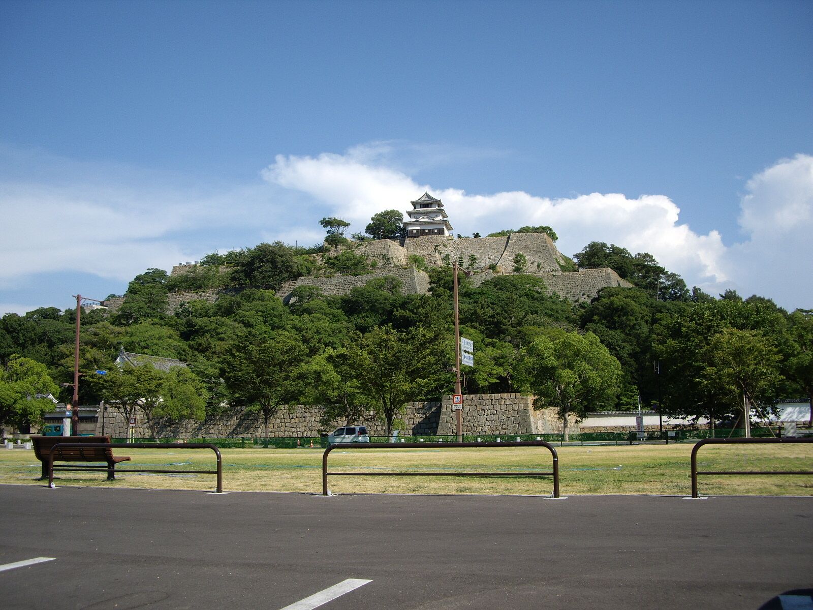 丸亀藩／場所・アクセス・地図 京極家５万１千石：京極朗徹 鳥羽伏見の戦いでは隣藩の高松藩追討軍に加わった丸亀藩【幕末維新写真館】