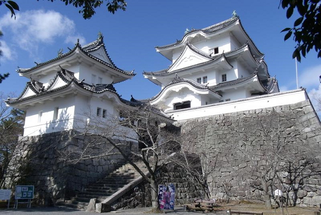 伊賀上野藩／場所・アクセス・地図 筒井家２０万石：筒井定次 外様大名の筒井氏が政務怠慢により改易された伊賀上野藩【幕末維新写真館】