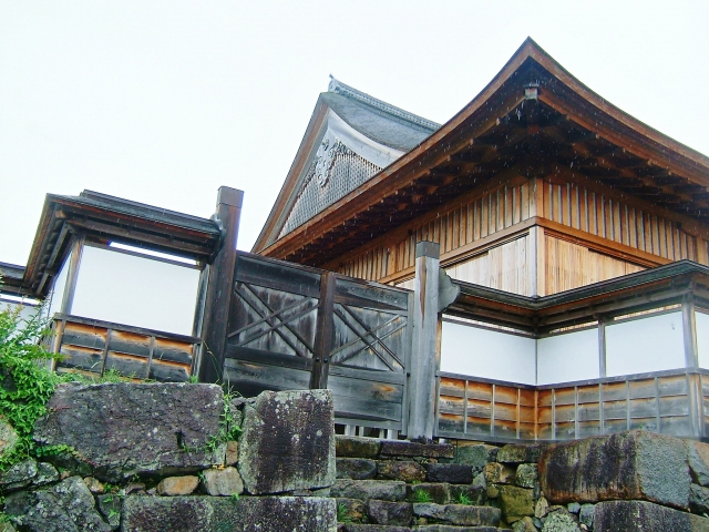 篠山藩/場所・アクセス・地図 青山家6万石:青山忠敏 藩論が佐幕・尊皇に割れたが西園寺公望引きいる新政府軍が城下に迫ると恭順した篠山藩【幕末維新写真館】