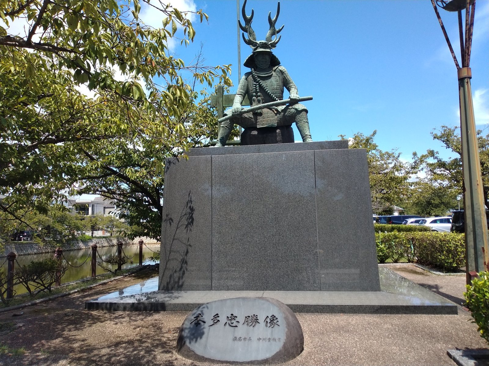 本多忠勝像。徳川四天王の一人で、桑名藩の初代藩主でもある