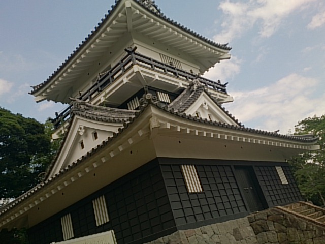 見上げた久留里城の天守