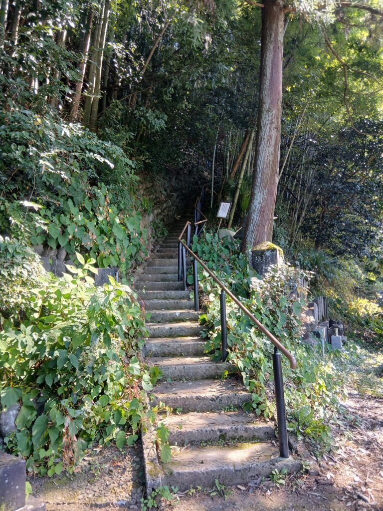 小栗上野介忠順の墓 首を取り戻して葬った「本墓」