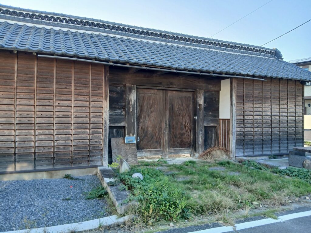 田口家と立派な長屋門