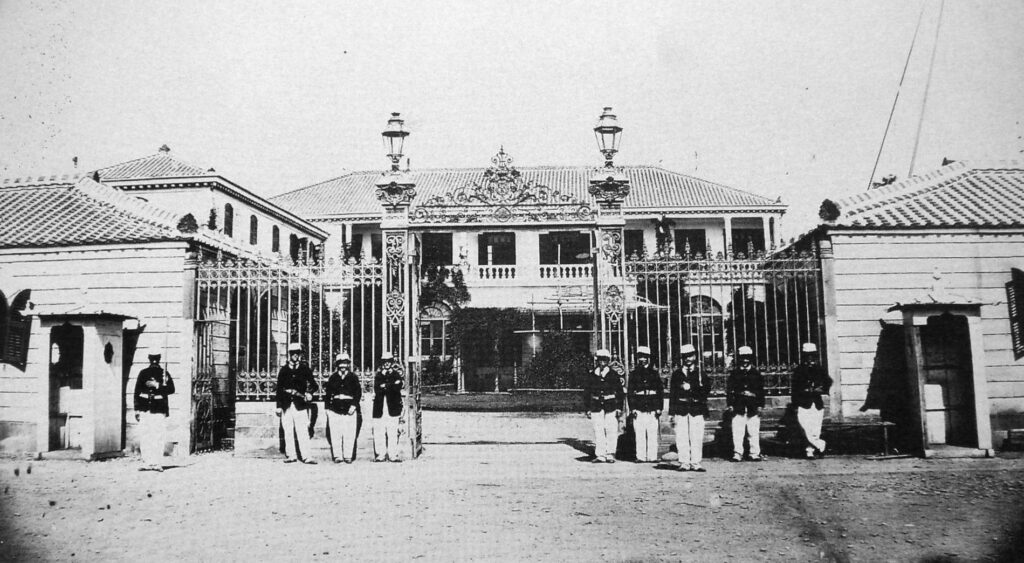 横浜のフランス公使館(1870年ごろ)