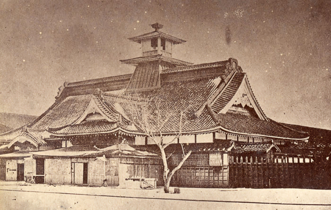 五稜郭の中にあった箱館奉行所の古写真