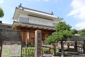 鹿児島城（鶴丸城）の御楼門と石垣